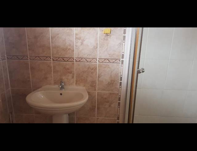 2 BEDROOM APARTMENT FOR SALE IN OVERPORT